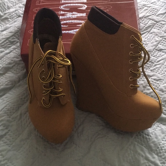 Wedge booties - Picture 2 of 2